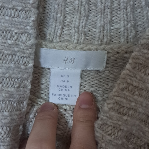 Sweater - Picture 3 of 4